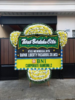 Papan Bunga Duka di Gunung Tandala