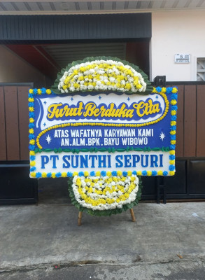 Papan Bunga Duka di Gunung Tandala